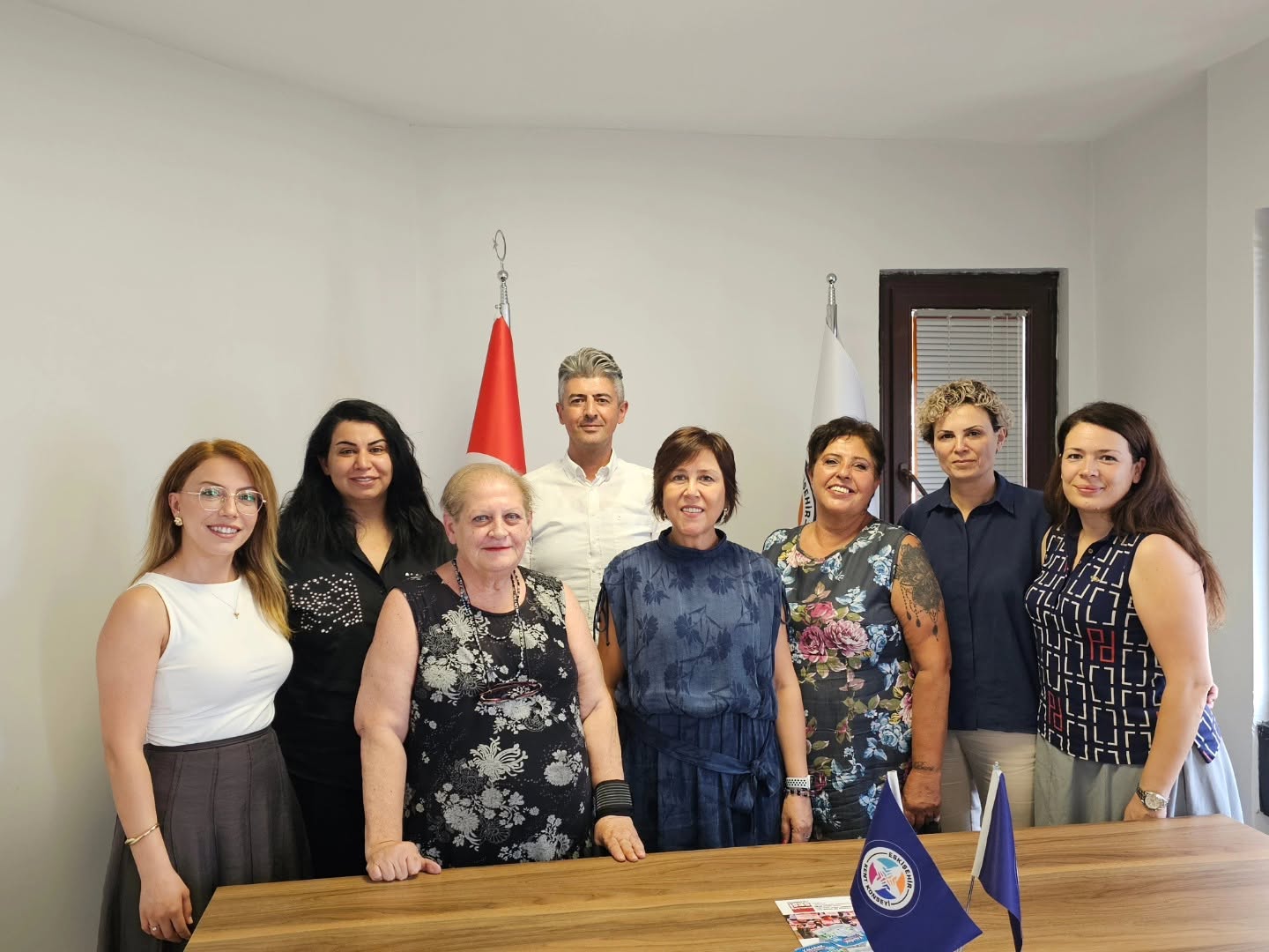 EMEKLİNİN SESİ DERNEĞİ BAŞKANI AYDAN ÇETİNTÜRK GÜNER, ESKİŞEHİR KENT KONSEYİ BAŞKANI İNCİ ÜLÜĞ’Ü MAKAMINDA ZİYARET ETTİ.