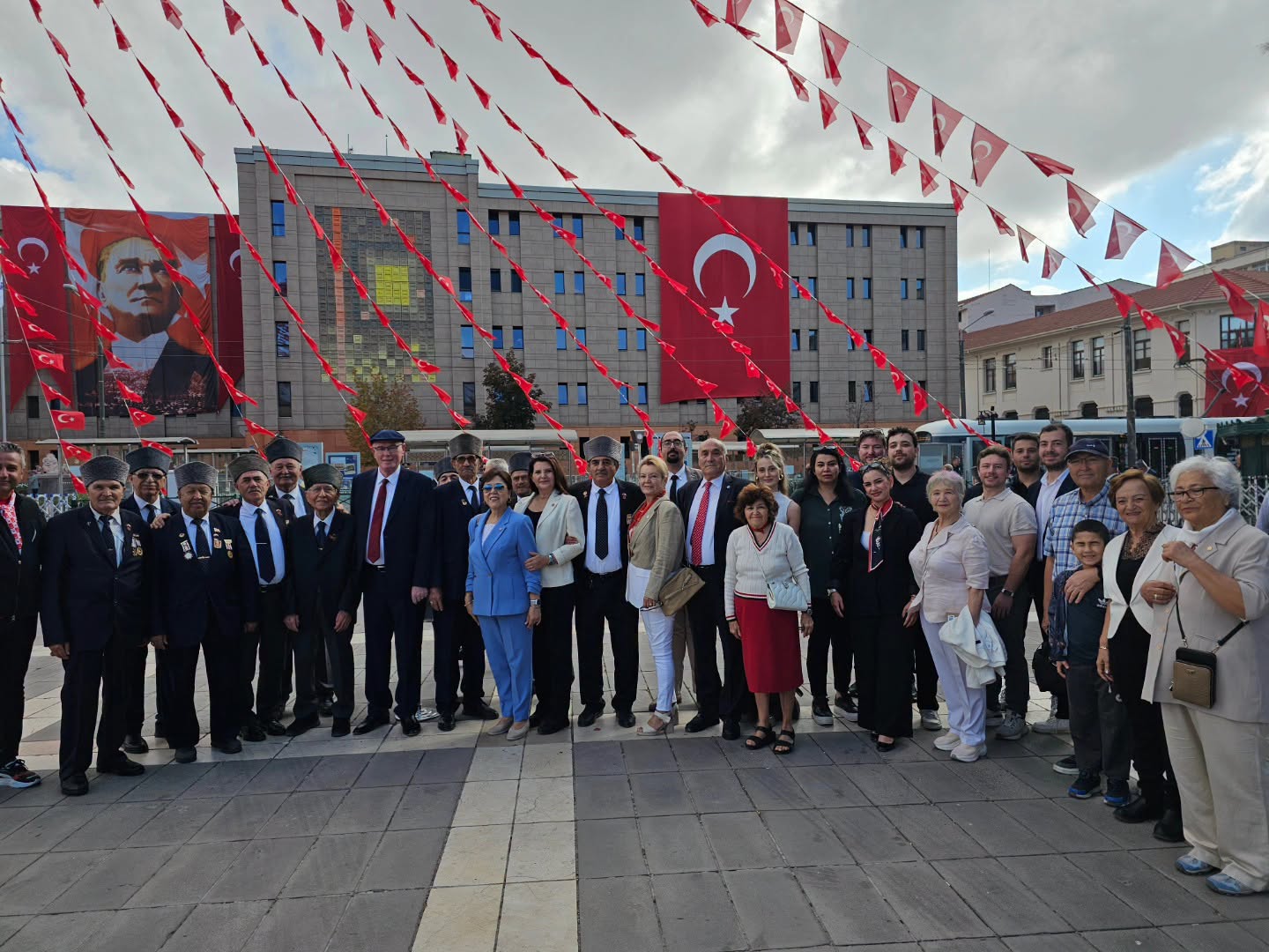 30 AĞUSTOS ZAFER BAYRAMININ 104.YIL DÖNÜMÜ DOLAYISIYLA ESKİŞEHİR VALİLİĞİ TARAFINDAN DÜZENLENEN TÖRENLERE KATILDIK.